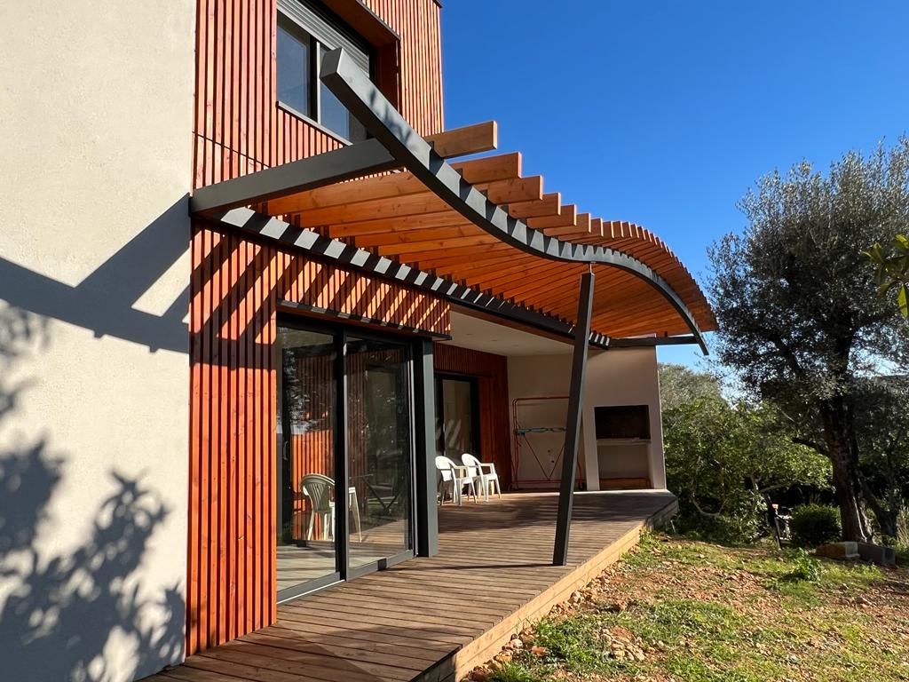 Pergola cintrée en forme de vague Image